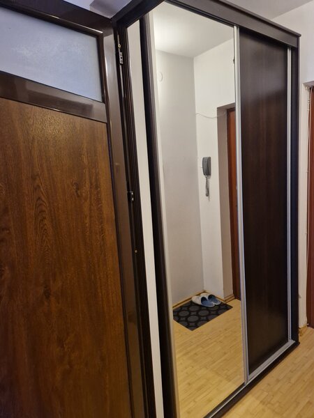 Iancului, Obor chiar langa metroul Iancului, langa Liceul Hasdeu